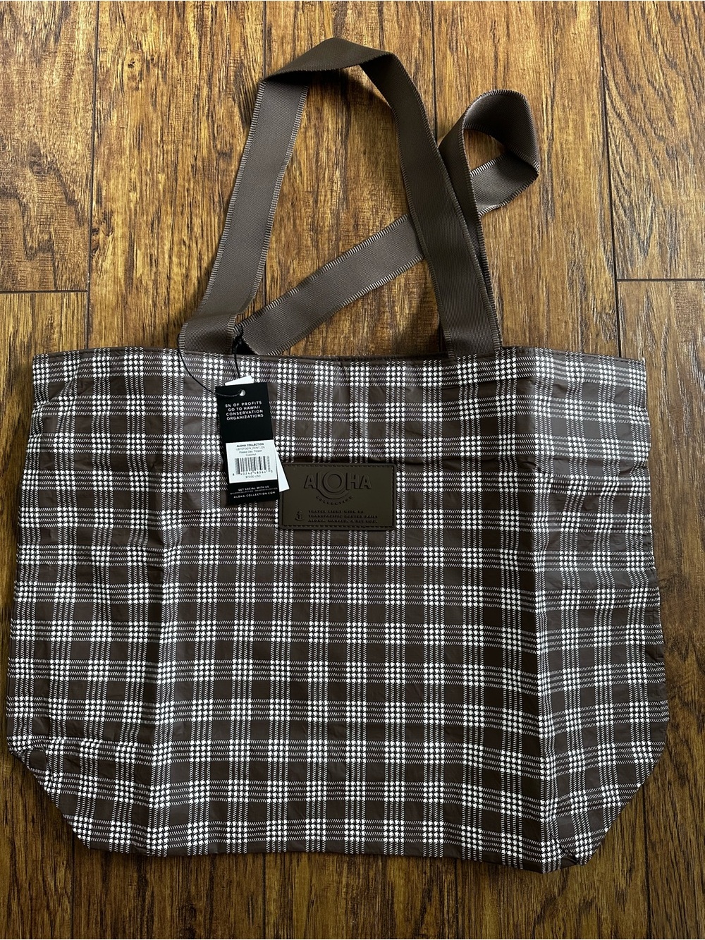 Aloha Collection Day Tripper - Picture 2 of 4